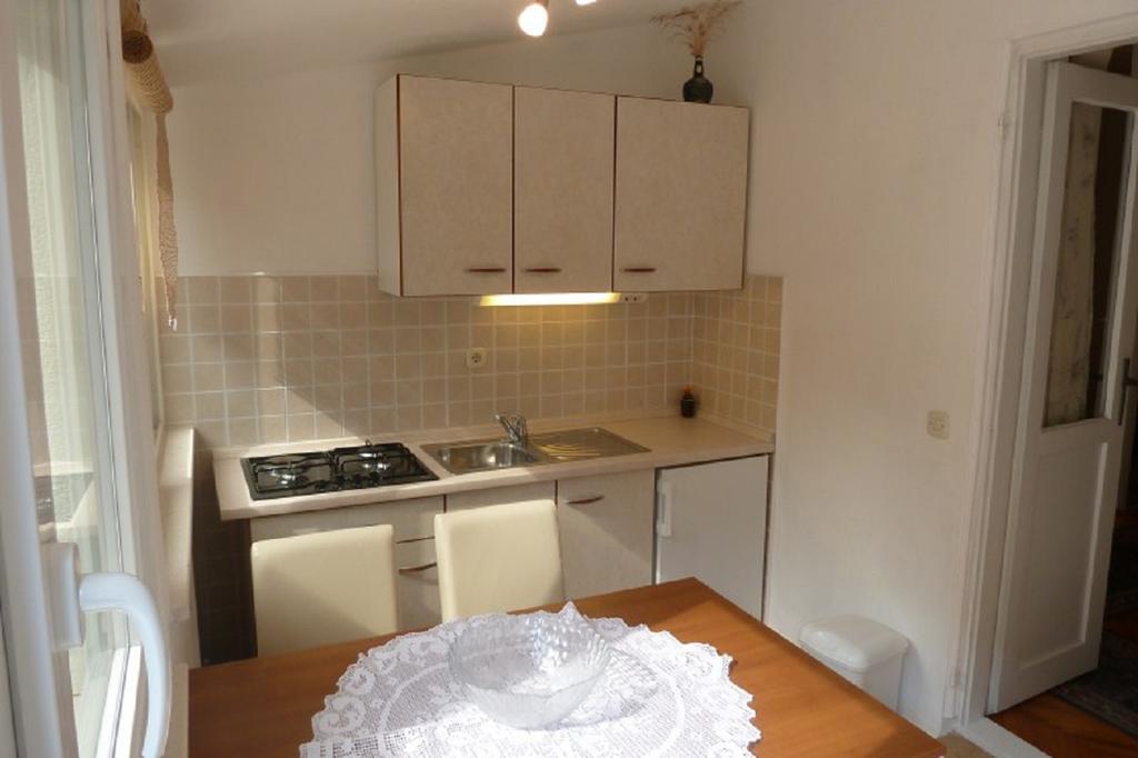 Apartments Indira Lovište Cameră foto